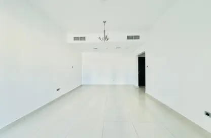Apartment - 1 Bedroom - 2 Bathrooms for rent in Jumeirah Garden City - Al Satwa - Dubai