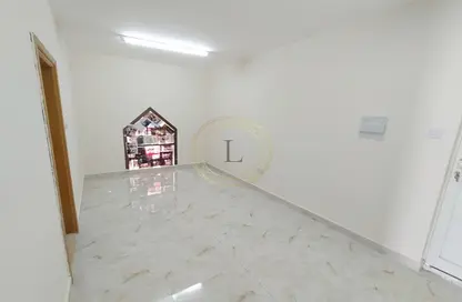 Apartment - 1 Bathroom for rent in Al Ameriya - Al Jimi - Al Ain