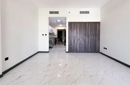 Apartment - 1 Bathroom for rent in Rukan 1 - Dubai Land - Dubai