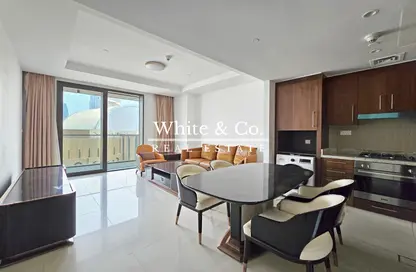 Apartment - 1 Bedroom - 2 Bathrooms for sale in Boulevard Point - Downtown Dubai - Dubai