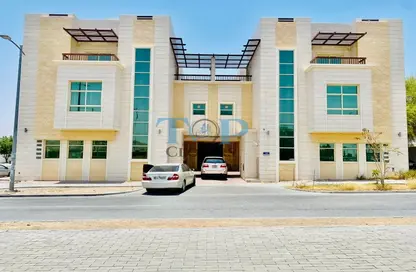 Villa - 3 Bedrooms - 4 Bathrooms for rent in Al Sarooj - Al Ain