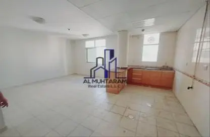 Apartment - Studio - 1 Bathroom for rent in Al Mujarrah - Al Sharq - Sharjah