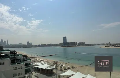 Apartment - 1 Bedroom - 2 Bathrooms for sale in Royal Bay - Palm Jumeirah - Dubai