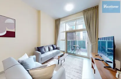 Living Room image for: Apartment - 2 Bedrooms - 2 Bathrooms for rent in Marina Arcade Tower - Dubai Marina - Dubai, Image 1