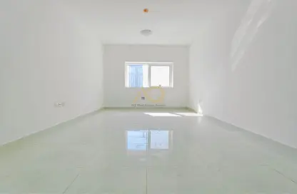 Apartment - 2 Bedrooms - 2 Bathrooms for rent in New Al Taawun Road - Al Taawun - Sharjah