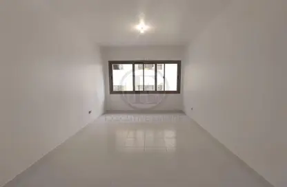 Apartment - 1 Bedroom - 1 Bathroom for rent in Zig Zag Building - Tourist Club Area - Abu Dhabi