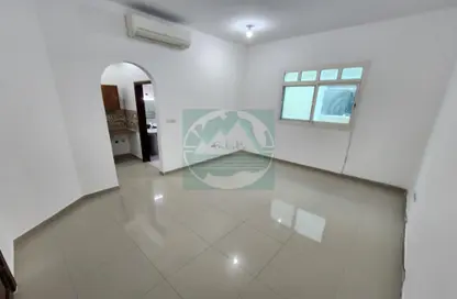 Apartment - 1 Bathroom for rent in Mohamed Bin Zayed Centre - Mohamed Bin Zayed City - Abu Dhabi