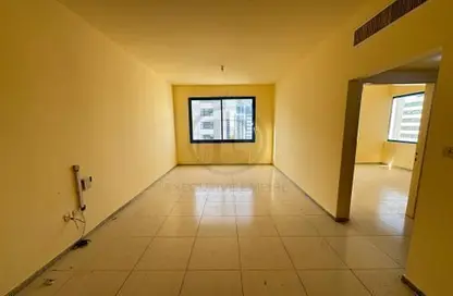 Apartment - 1 Bedroom - 1 Bathroom for rent in Liwa Centre Towers - Hamdan Street - Abu Dhabi