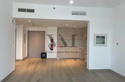 Apartment - 1 Bedroom - 1 Bathroom for rent in Waters Edge - Yas Island - Abu Dhabi