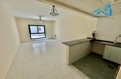 Apartment - 1 Bathroom for rent in Al Hamriya - Bur Dubai - Dubai