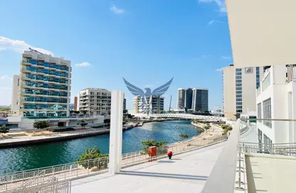 Apartment - 3 Bedrooms - 5 Bathrooms for rent in Al Faridah - Al Raha Beach - Abu Dhabi