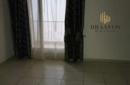 Apartment - 1 Bathroom for rent in Gardenia 2 - Emirates Gardens 1 - Jumeirah Village Circle - Dubai