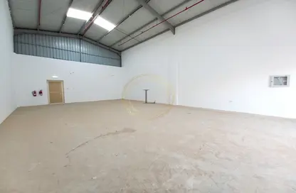 Warehouse - Studio - 1 Bathroom for rent in Wadi AL AIN 1 - Al Noud - Al Ain