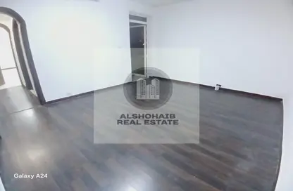 Apartment - 2 Bedrooms - 1 Bathroom for rent in Al Muroor Building - Sultan Bin Zayed the First Street - Muroor Area - Abu Dhabi