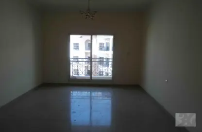 Apartment - 1 Bathroom for rent in Trafalgar Tower - CBD (Central Business District) - International City - Dubai