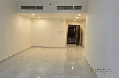 Apartment - 2 Bedrooms - 3 Bathrooms for rent in Titanium Tower - Al Karama - Dubai