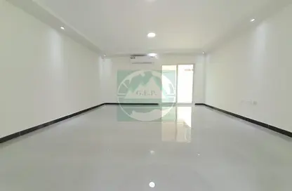 Apartment - 1 Bathroom for rent in Mohamed Bin Zayed Centre - Mohamed Bin Zayed City - Abu Dhabi