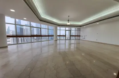 Apartment - 4 Bedrooms - 5 Bathrooms for rent in Hamdan Street - Abu Dhabi