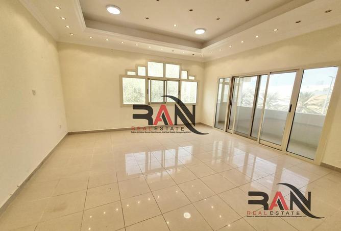 Villa for Rent in Al Khaleej Al Arabi Street: Commercial 5 Master ...