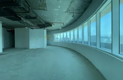 طابق كامل - استوديو - 6 حمامات للايجار في كابيتال جولدن تاور - الخليج التجاري - دبي