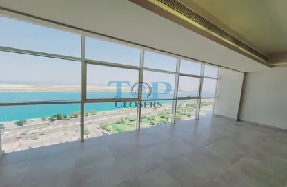 Penthouse - 3 Bedrooms - 4 Bathrooms for rent in Corniche Residence - Corniche Road - Abu Dhabi