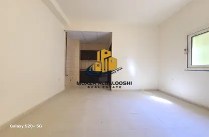 Apartment - 1 Bathroom for rent in Muwaileh 3 Building - Muwaileh - Sharjah