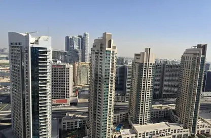 Apartment - 2 Bedrooms - 2 Bathrooms for rent in Burj Royale - Downtown Dubai - Dubai