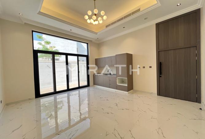 Villa - 6 Bedrooms - 7 Bathrooms for rent in Al Barsha South 2 - Al Barsha South - Al Barsha - Dubai