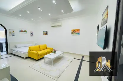 Apartment - 1 Bathroom for rent in Villa Compound - Khalifa City - Abu Dhabi