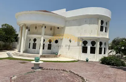 Villa - 5 Bedrooms for sale in Al Hazana - Al Riqqa - Sharjah