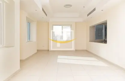 Apartment - 2 Bedrooms - 3 Bathrooms for rent in Bin Hendi Tower - Mankhool - Bur Dubai - Dubai