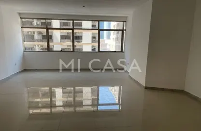 Apartment - 3 Bedrooms - 4 Bathrooms for rent in Mina Road - Tourist Club Area - Abu Dhabi