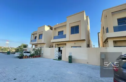 Villa - 5 Bedrooms - 6 Bathrooms for sale in Al Helio - Ajman