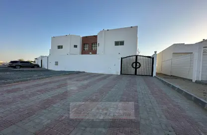 Villa - 4 Bedrooms - 4 Bathrooms for rent in Mohamed Bin Zayed Centre - Mohamed Bin Zayed City - Abu Dhabi