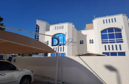 Villa - 4 Bedrooms - 5 Bathrooms for rent in Shakhbout City - Abu Dhabi