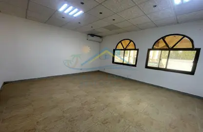 Apartment - 1 Bathroom for rent in Al Mushrif - Abu Dhabi