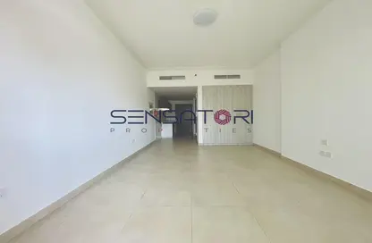 Apartment - 1 Bathroom for rent in Plaza Residences 2 - Plaza Residences - Jumeirah Village Circle - Dubai