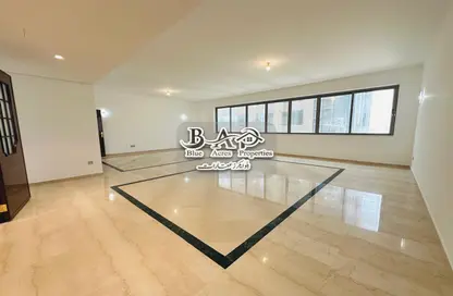 Apartment - 4 Bedrooms - 5 Bathrooms for rent in Emerald Tower - Khalifa Street - Abu Dhabi