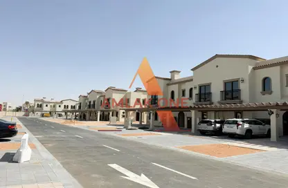 Villa - 4 Bedrooms - 6 Bathrooms for rent in Bloom Living - Zayed City (Khalifa City C) - Khalifa City - Abu Dhabi