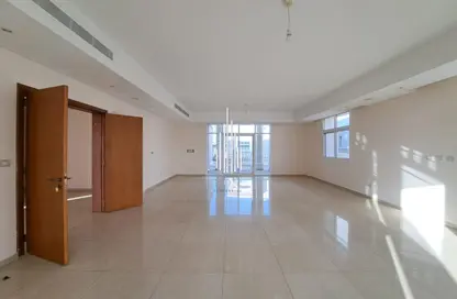 Villa - 5 Bedrooms for rent in Al Forsan Village - Khalifa City - Abu Dhabi