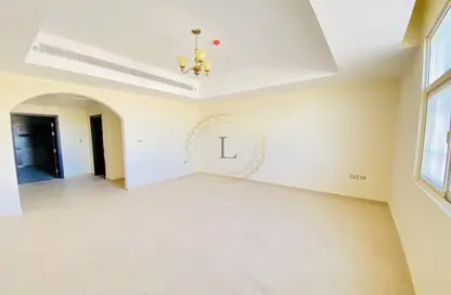 Apartment - 2 Bedrooms - 2 Bathrooms for rent in Civic Center - Al Jimi - Al Ain