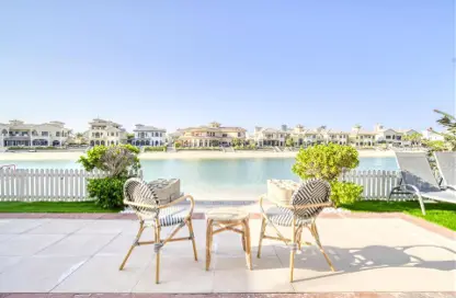 Villa - 5 Bedrooms - 5 Bathrooms for rent in Garden Homes Frond B - Garden Homes - Palm Jumeirah - Dubai