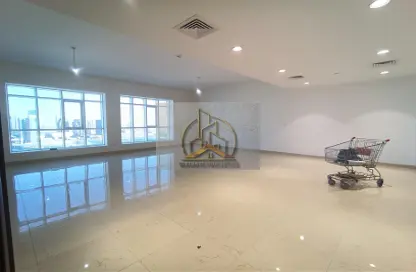 Apartment - 4 Bedrooms - 6 Bathrooms for rent in Corniche Road - Abu Dhabi