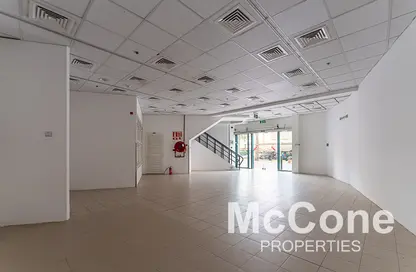 Shop - Studio for rent in DXB Tower - Sheikh Zayed Road - Dubai