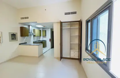 Apartment - 1 Bathroom for rent in SOL Star - Dubai Investment Park (DIP) - Dubai