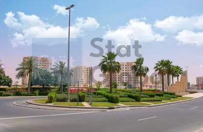 Apartment - 1 Bedroom - 1 Bathroom for sale in Mazaya 22 - Queue Point - Dubai Land - Dubai