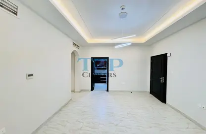 Apartment - 2 Bedrooms - 2 Bathrooms for rent in Al Khrais - Al Jimi - Al Ain