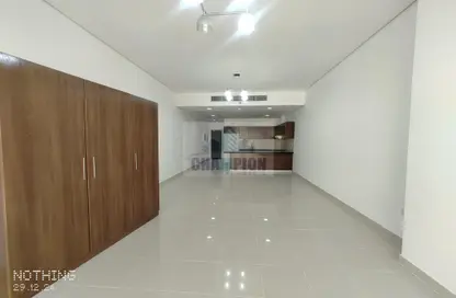 Apartment - 1 Bathroom for rent in Nova Tower - Dubai Silicon Oasis - Dubai