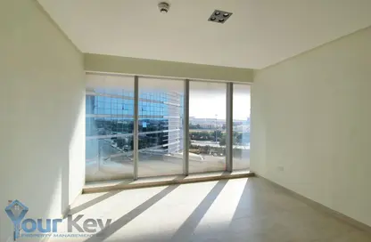 Apartment - 2 Bedrooms - 4 Bathrooms for rent in Al Dana Tower - Danet Abu Dhabi - Abu Dhabi