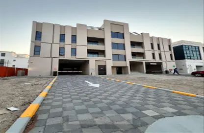 Apartment - 4 Bedrooms - 5 Bathrooms for rent in Shabiya 12 - Shabiya - Mussafah - Abu Dhabi